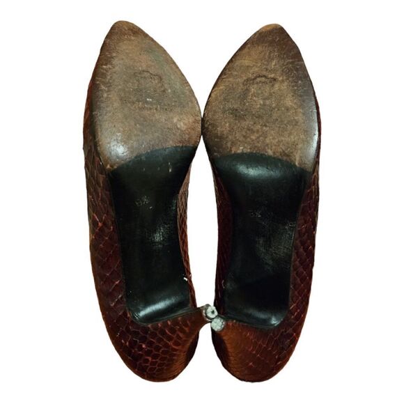 STUART WEITZMAN FOR MR. SEYMOUR Deep Red Snakeskin Heels - Size 8 1/2 - Picture 5 of 8